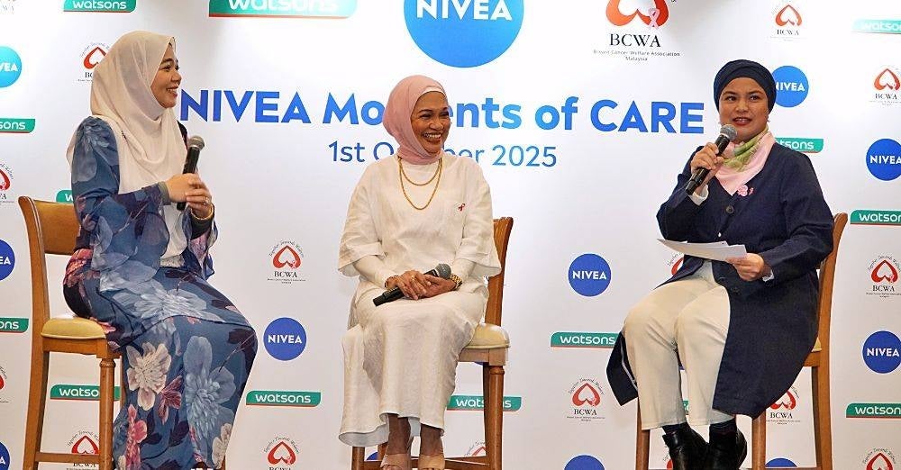 Salamiah berkongsi pengalamannya semasa kempen Nivea Moments of CARE di Kuala Lumpur baru-baru ini.