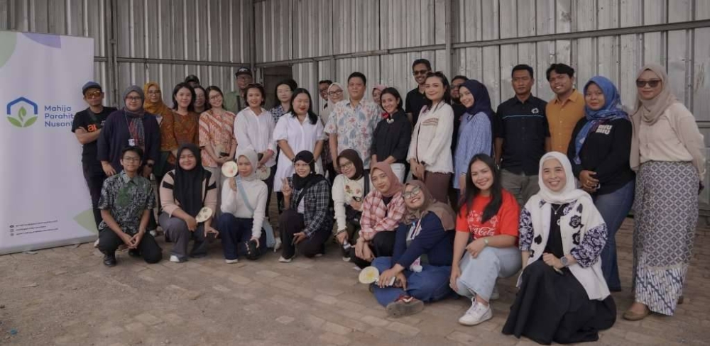 DELIGASI media Malaysia di Cibarusah Collection Centre, Indonesia.