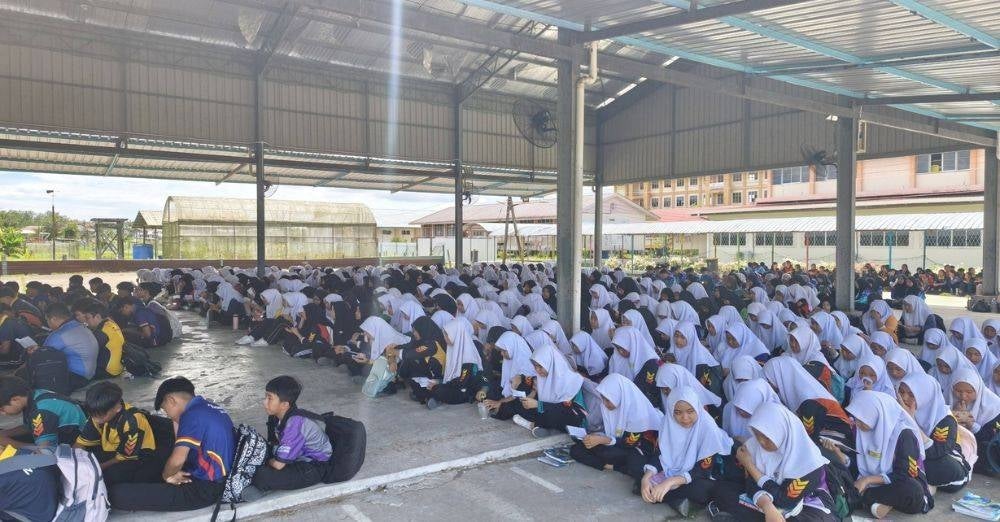 Foto: Ihsan FB SMK Toh Puan Datuk Patinggi Hjh Normah