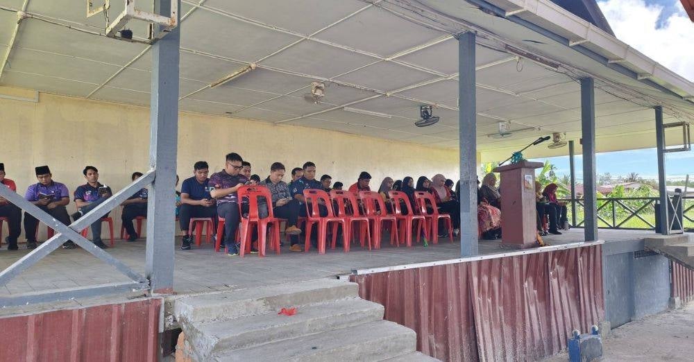 Foto: Ihsan FB SMK Toh Puan Datuk Patinggi Hjh Normah