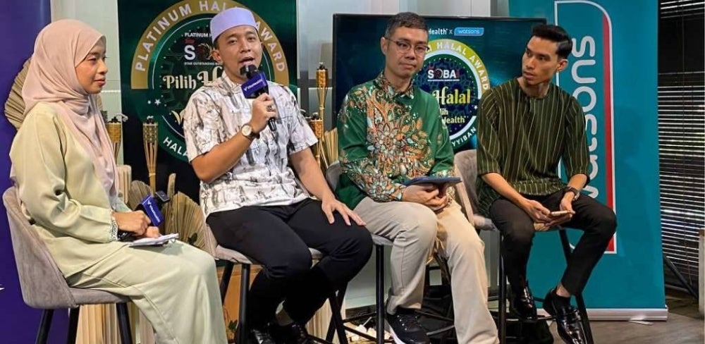 Sesi soal jawab serta penerangan bersama Mualim Muda Shamsul (dua,kiri) dan Deen Manjo (kanan).