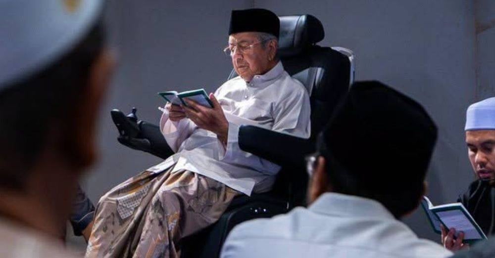 Foto: Facebook Dr. Mahathir bin Mohamad