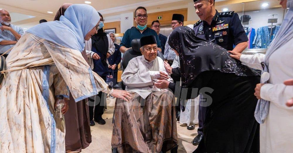 Foto: Facebook Dr. Mahathir bin Mohamad