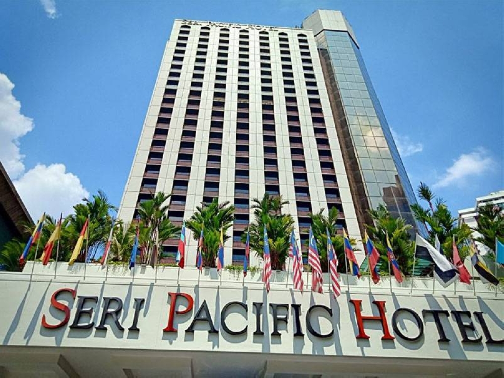 Dari Langkah Sheraton ke Langkah Seri Pacific, rakyat sedang memerhati tingkah laku ahli politik negara.