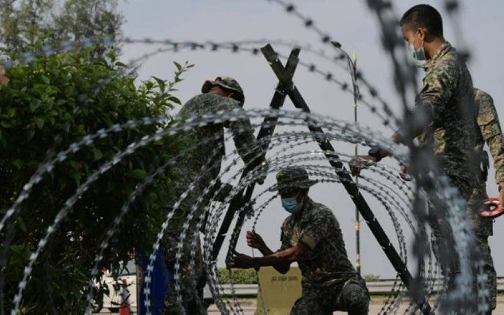 Angkatan Tentera Malaysia (ATM) telah memainkan peranan penting termasuklah penglibatan mereka sebagai frontliners ketika PKP. - Foto Bernama