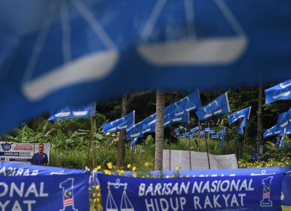 Barisan Nasional membentuk kerajaan di Melaka selepas memenangi 21 daripada 28 DUN dalam PRN negeri baru-baru ini.