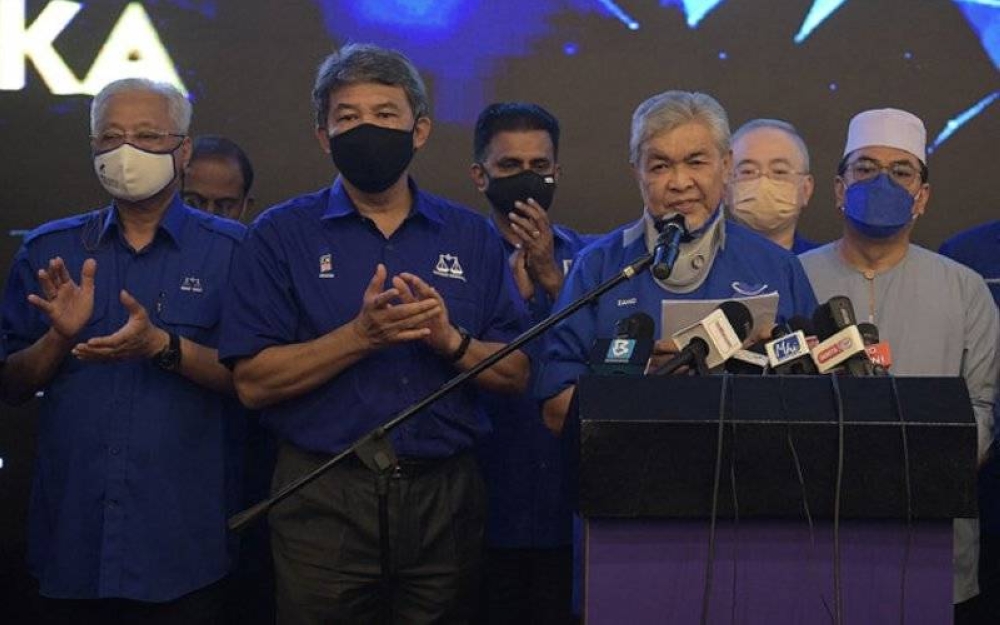 Kemenangan besar Barisan Nasional (BN) pada Pilihan Raya Negeri (PRN) Melaka seolah-olah memberi isyarat kembalinya kepercayaan pengundi kepada kepimpinan UMNO dan kerajaan BN. - Foto Bernama