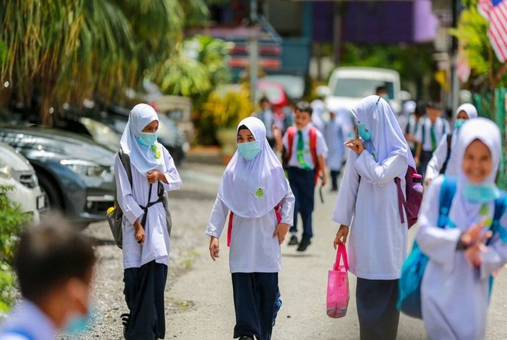 Sekolah akan bercuti sehinggalah dibuka semula pada 3 Januari tahun hadapan bagi menamatkan penggal ketiga persekolahan yang akan berakhir pada 25 Februari 2022. - Foto 123rf