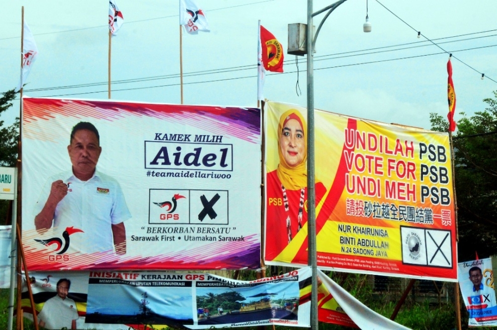 Perang poster calon PRN Sarawak menjadikan pesta demokrasi amat meriah di negara ini.