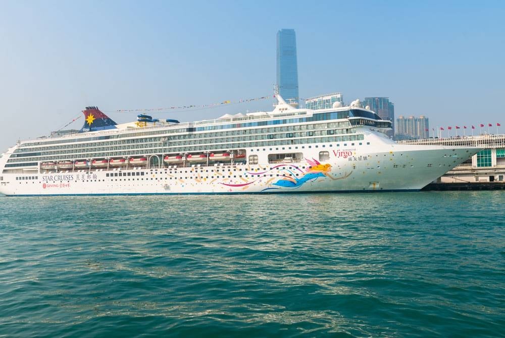 Genting Hong Kong mempunyai syarikat pelancongan samudera dengan armada lima buah kapal persisiran mewah, lengkap dengan kasino dan pelbagai jenis hiburan. (Gambar hiasan) - Foto123rf