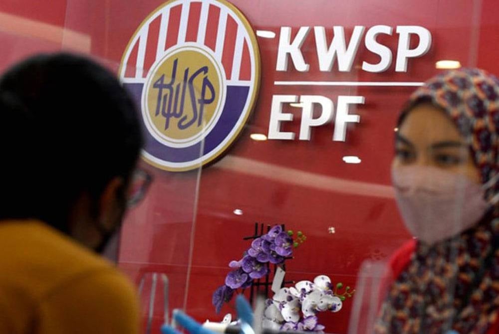 Peranan KWSP adalah untuk memastikan setiap ahlinya mempunyai simpanan yang mencukupi untuk melalui waktu persaraan dan hari tua yang selesa. - Foto Bernama