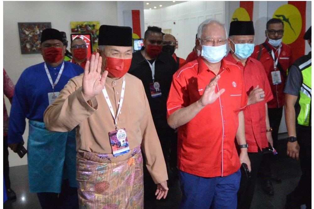 Ahmad mengakui pemimpin-pemimpin UMNO 'kluster mahkamah' seperti Najib dan Ahmad Zahid kini sudah menerima simpati rakyat yang percaya pertuduhan kes mahkamah dihadapi mereka adalah drama politik tidak wujud.