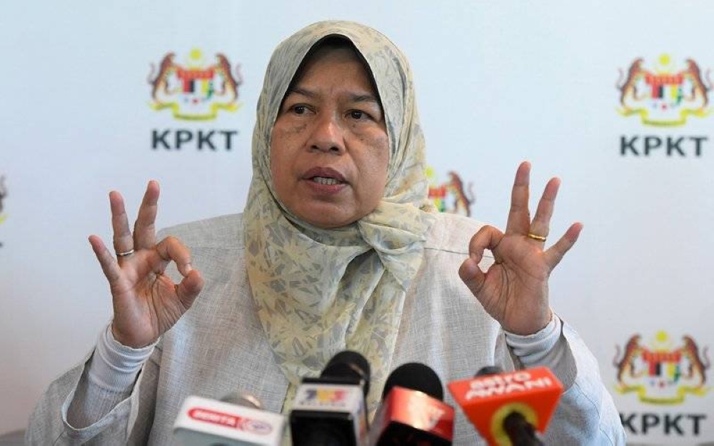 Zuraida membuat keputusan mengejutkan apabila meletakkan jawatan sebagai menteri.