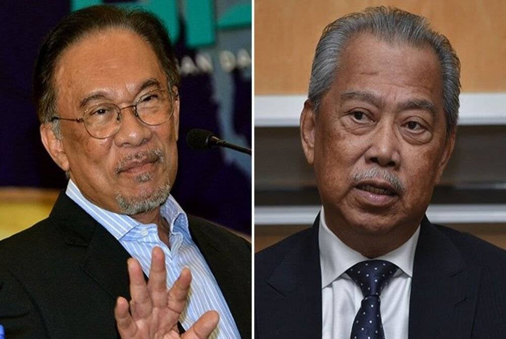 Anwar (kiri) dan Muhyiddin (kanan)