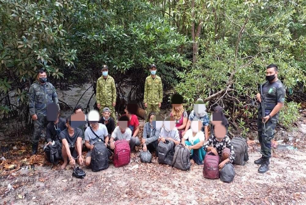 Batalion 4 PGA menahan PATI di sekitar Selangor yang cuba menyusup masuk ke dalam negara.