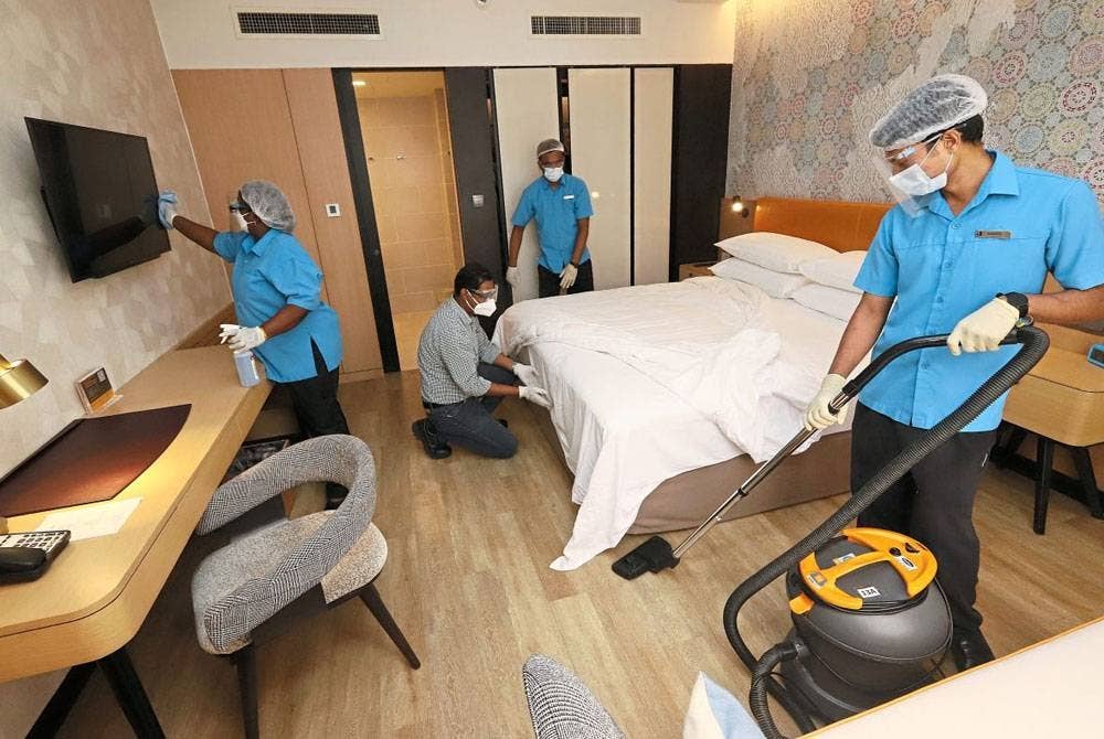 Sektor perhotelan turut terkesan apabila mengalami kekurangan pekerja. - Gambar hiasan