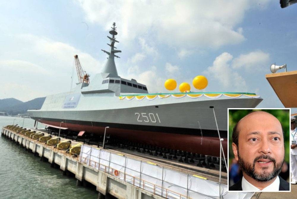 Mukhriz menggelarkan tangan ghaib yang terlibat dalam penyelewengan skandal projek perolehan kapal tempur pesisir (LCS) dianggap sebagai penderhaka negara. - Foto Bernama (Gambar kecil: Mukhriz)