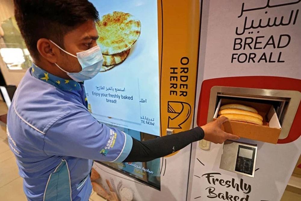 Dubai beri rakyat roti percuma