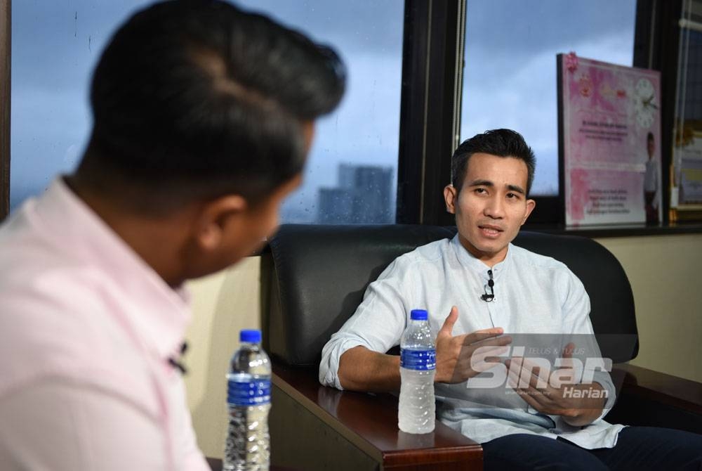 Shahril ketika menjadi panel dalam program Sinar Live dikendalikan oleh Hazwan Mokhtar yang bertajuk 'Peluang Kedua BN' disiarkan di semua platform Sinar Harian pada Khamis.