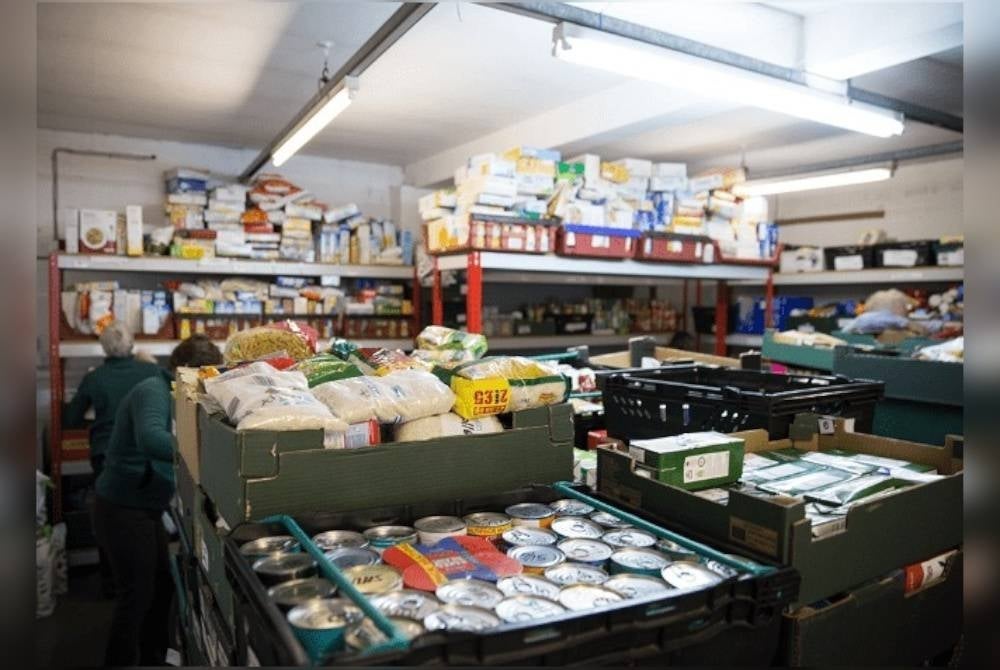 Bank Makanan membantu penduduk UK yang memerlukan. - Foto Twitter