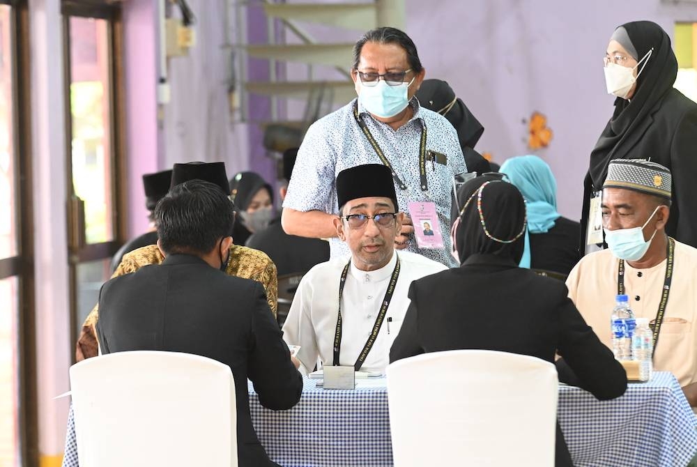 Zahidi selaku calon Bebas bertanding Parlimen Padang Besar dan DUN Titi Tinggi.