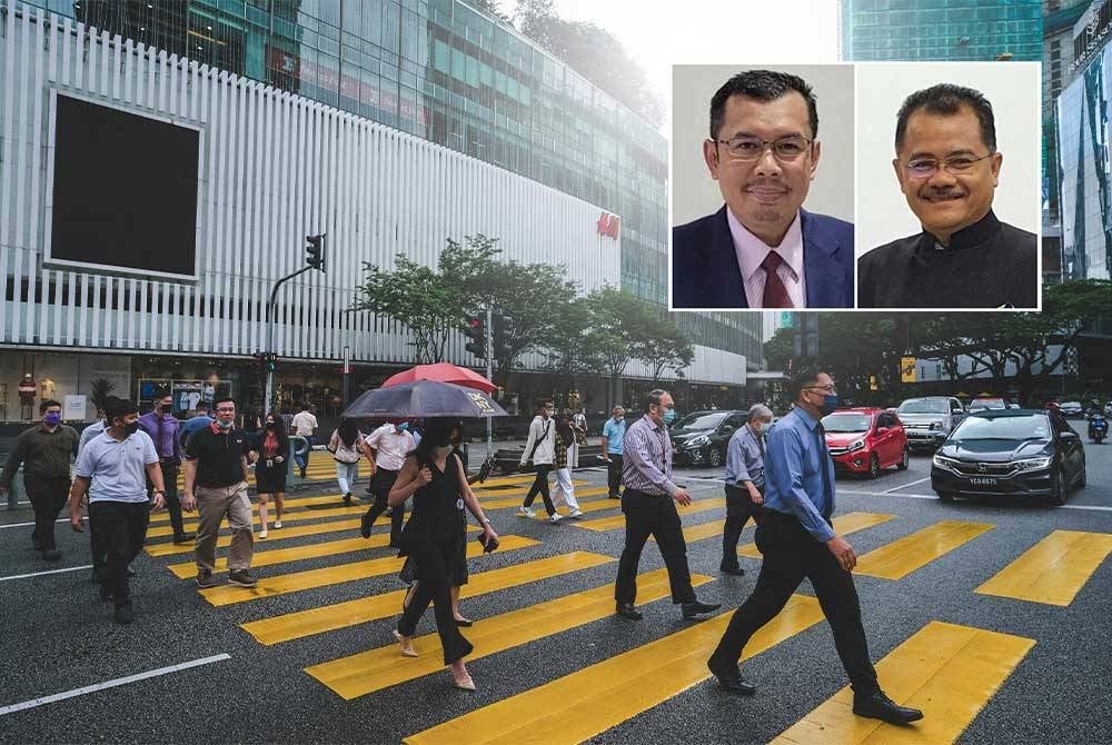 Rakyat Malaysia perlu bersedia hadapi ekonomi yang lebih mencabar pada 2023. (Gambar kecil dari kiri: Mustazar dan Aimi)