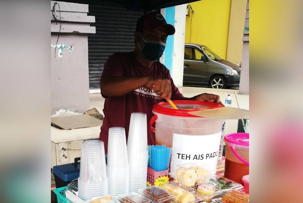 Fauzi kini memiliki lesen untuk berniaga selain mendapat tapak sewa di Larkin bagi meneruskan perniagaannya.