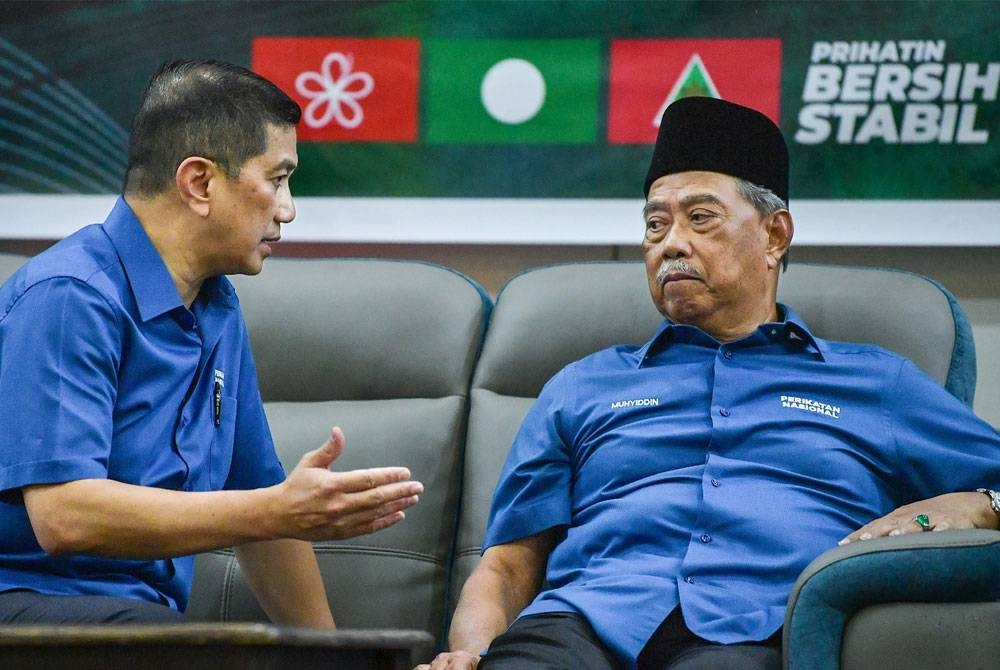 Muhyiddin dijangka menamakan Mohamed Azmin sebagai calon menteri besar untuk PRN, selain senaraikan nama Mohd Radzi dan Abdul Rashid.