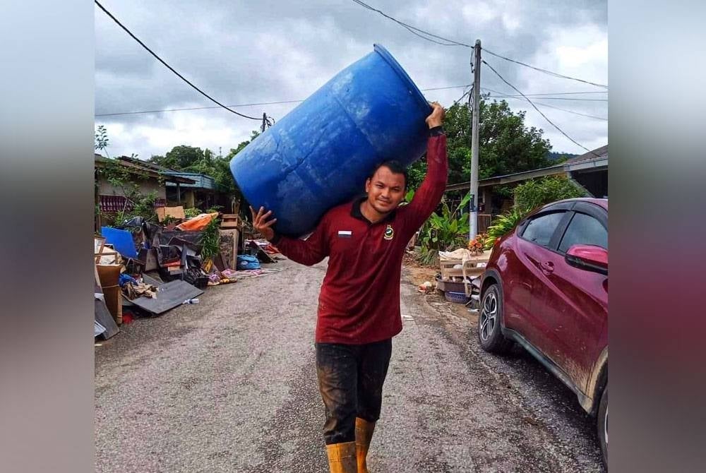 Mohamad Ayub komited pastikan keperluan rakyat di kawasannya dapat dipenuhi sepenuhnya.