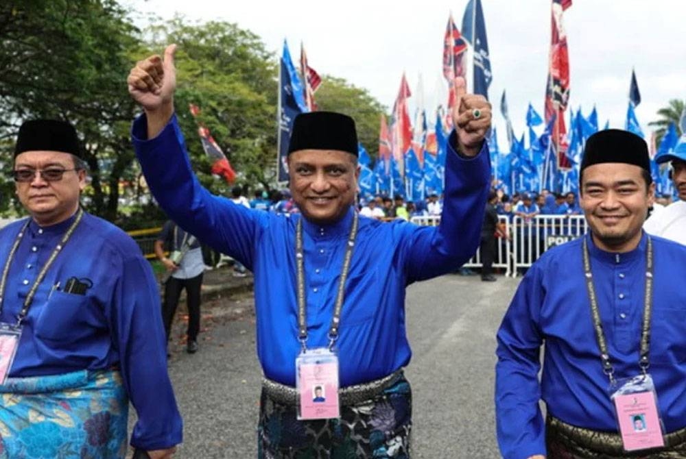 Reezal (tengah) perlu mencari formula dalam menawan kembali pengundi di DUN Bertam pada PRN kali ini.