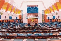 Terdapat cadangan agar Malaysia mencontohi sistem kawasan pilihan raya perwakilan kumpulan (GRC) Singapura untuk meningkatkan perwakilan etnik minoriti di Parlimen.