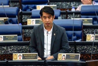 Timbalan Menteri Pendidikan Tinggi merangkap Ahli Parlimen Hang Tuah Jaya Adam Adli Abdul Halim ketika sesi Pertanyaan-Pertanyaan Bagi Jawab Lisan pada Mesyuarat Kedua, Penggal Kelima, Parlimen ke-15 Dewan Rakyat di Bangunan Parlimen hari ini.