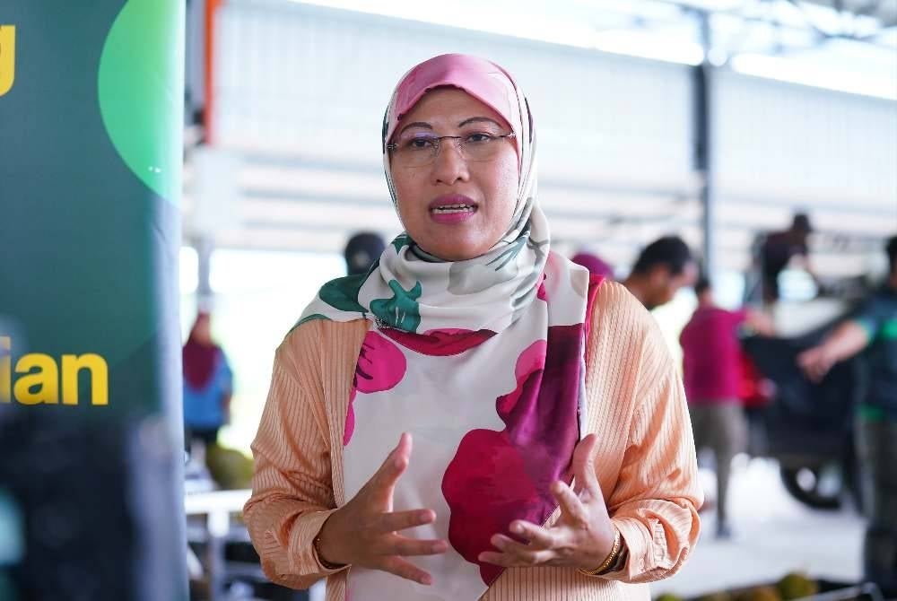 Prof Siti Zaharah