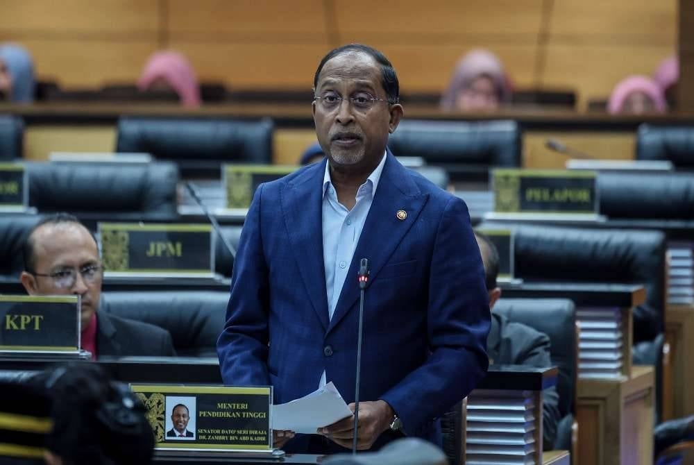 Datuk Seri Dr Zambry Abd Kadir (Gambar fail).