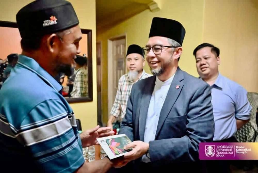 Foto: FB Naib Canselor Universiti Teknologi MARA
