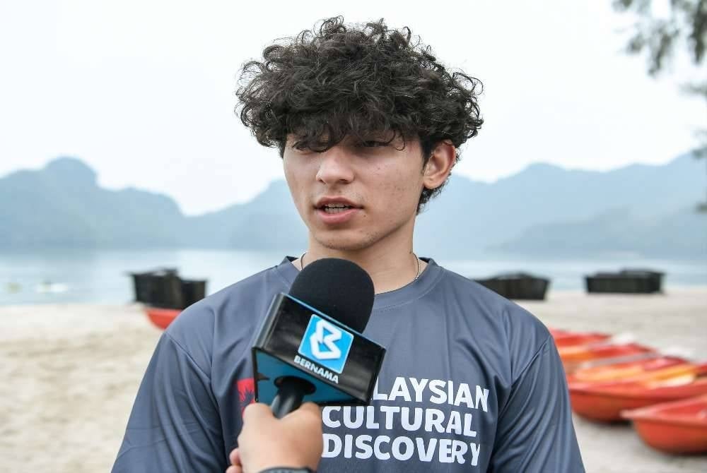 Pelajar dari Uzbekistan, Elyorbek Abdullajonov, 18, ditemui media ketika menyertai program penghayatan budaya, MyDiscovery Langkawi 2026 anjuran Education Malaysia Global Services (EMGS).