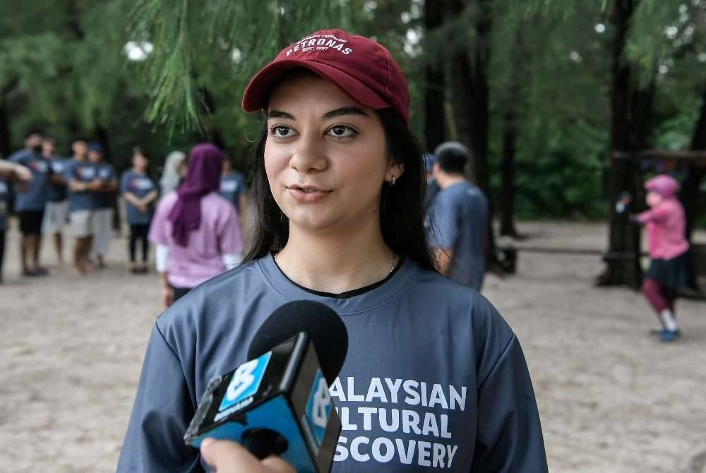Pelajar dari Turkmenistan, Merjen Porrykova, 23, ditemui media ketika menyertai program penghayatan budaya, MyDiscovery Langkawi 2026 anjuran Education Malaysia Global Services (EMGS).