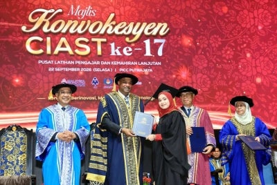Foto Bernama