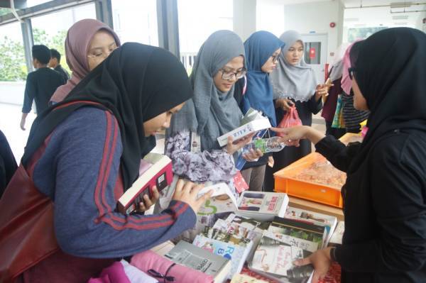 Jualan Amal barangan terpakai 