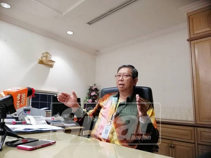 Mohammad Nizar pada sidang media, semalam.