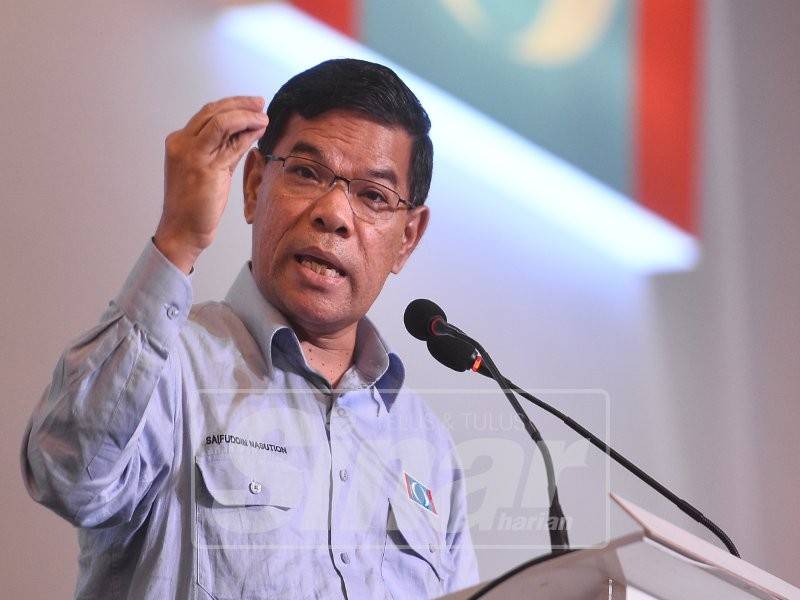 Datuk Seri Saifuddin Nasution Ismail. - Foto Sharifudin Abdul Rahim