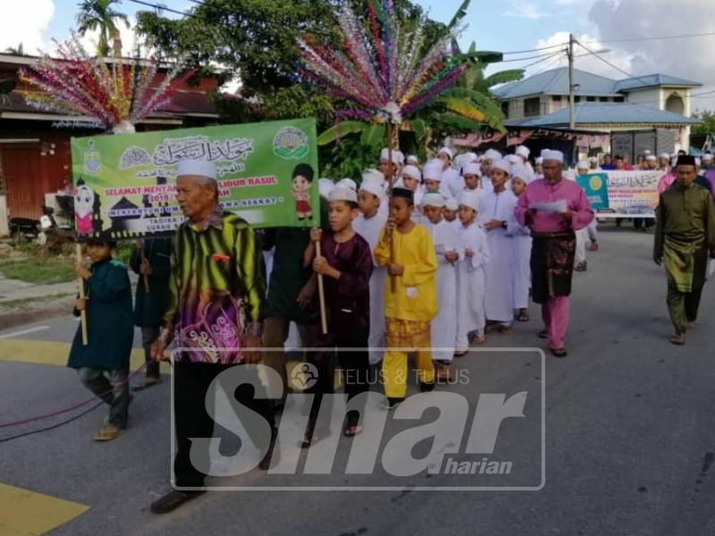 Sambutan Maulidur Rasul di Bagan Tambang disertai hampir 500 penduduk di sini.