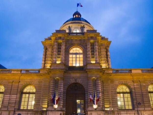 Quennedey berkhidmat sebagai pegawai kanan awam di Senat Perancis.