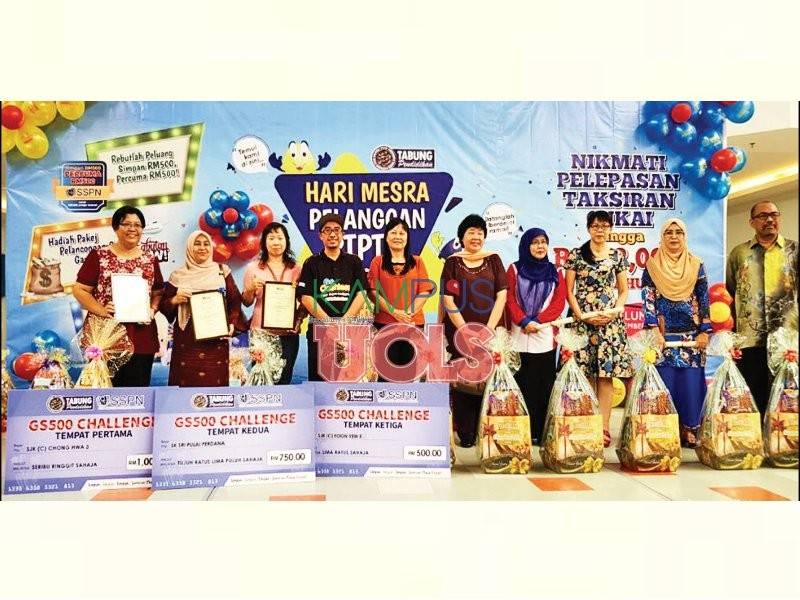 Para pemenang peraduan Cabaran GS500 kategori sekolah.