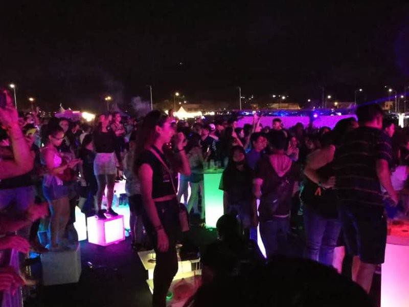 Sekitar program Neon Countdown yang berlangsung malam tadi.