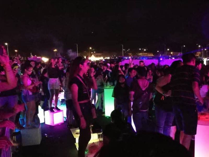 Sekitar program Neon Countdown yang berlangsung malam tadi.