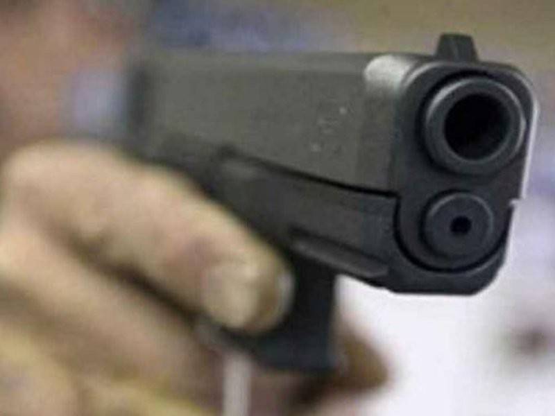 Suspek menembak mati ahli keluarga termasuk dua anak kandung, sebelum membunuh diri ketika parti Tahun Baharu,semalam. - Gambar Hiasan