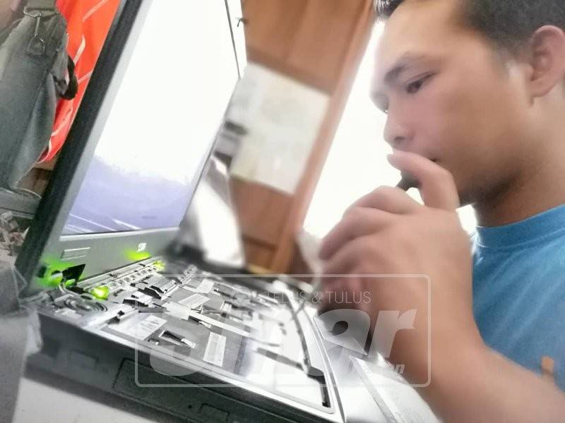  Kerja membaiki kerosakan atau 'bedah siasat' biasanya bermula jam 10 malam.