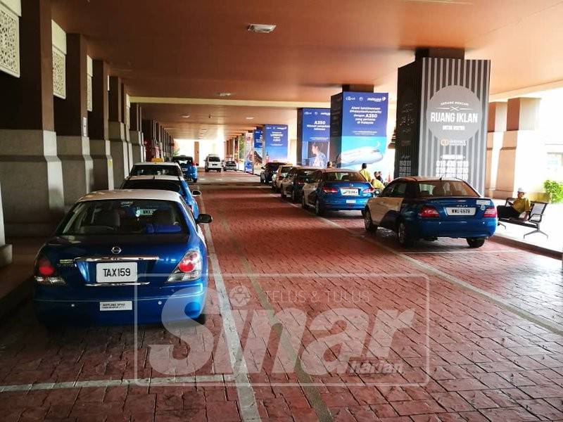 Pemandangan di Lapangan Terbang Antarabangsa Sultan Mahmud di sini.