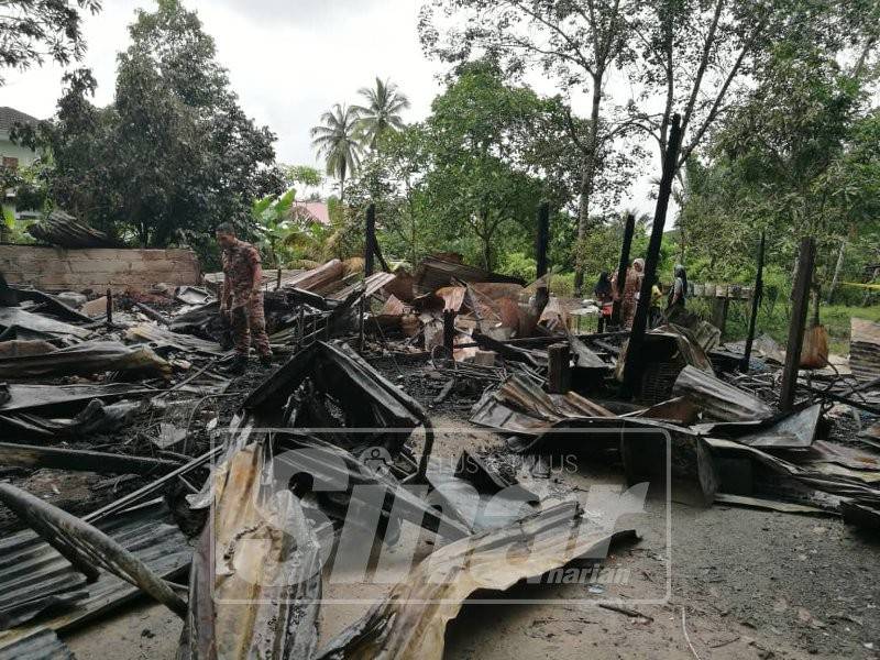 Rumah Zakaria musnah dalam kebakaran pada 15 Disember lalu.